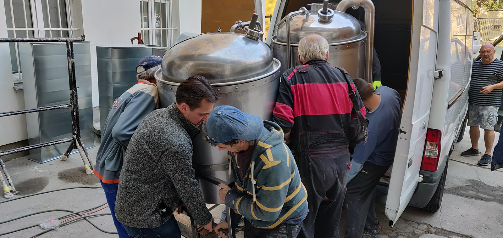 Väliseinien muuraus